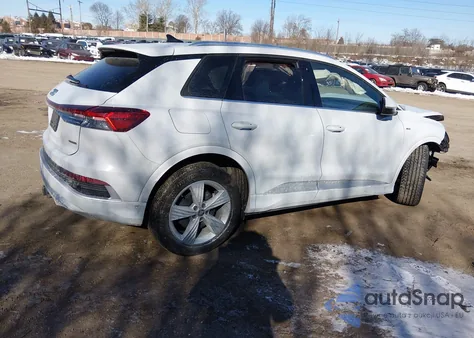 2024 Audi Q4 E-Tron Premium Plus 55 Quattro z USA, uszkodzony, nr VIN WA1LUBFZ2RP073999